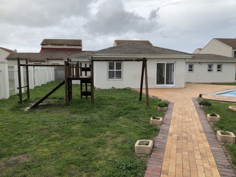 2 Bedroom Property for Sale in Muizenberg Western Cape